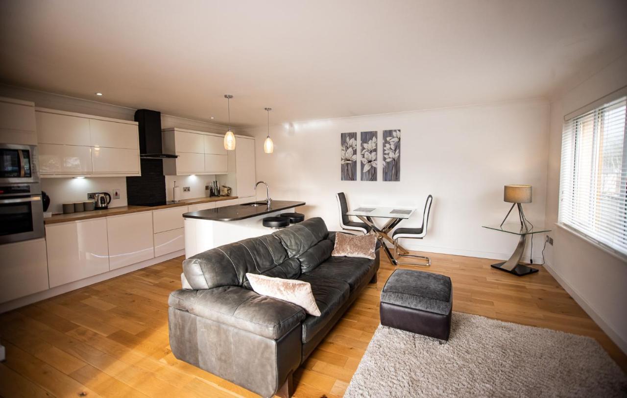 Charming 1Br Cottage With Garden, Spacious Rooms - Part Of Langley Serviced Apartments Several Properties In Wick Wick  Eksteriør bilde